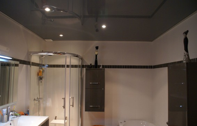 Натяжные потолки в ванной комнате