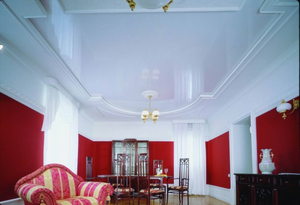 Глянцевые натяжные потолки